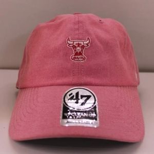 47 Clean Up Adjustable Baseball Cap Chicago Bulls Windy City Small Logo Red cpeb